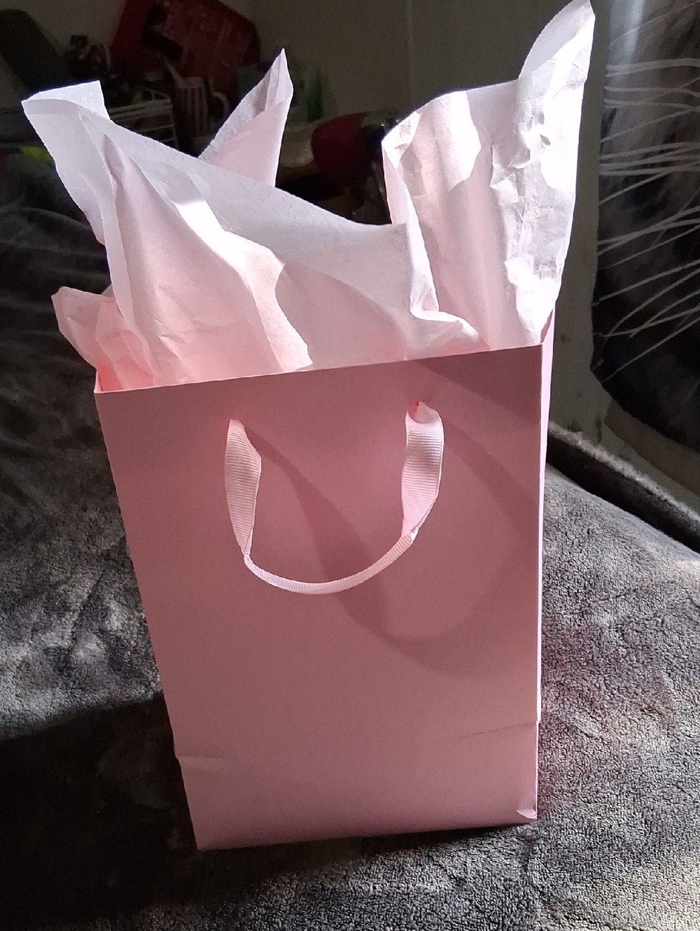 6 Full Size Item Beauty Bundle.All Name Brand. BAG CHARM INCLUDED...